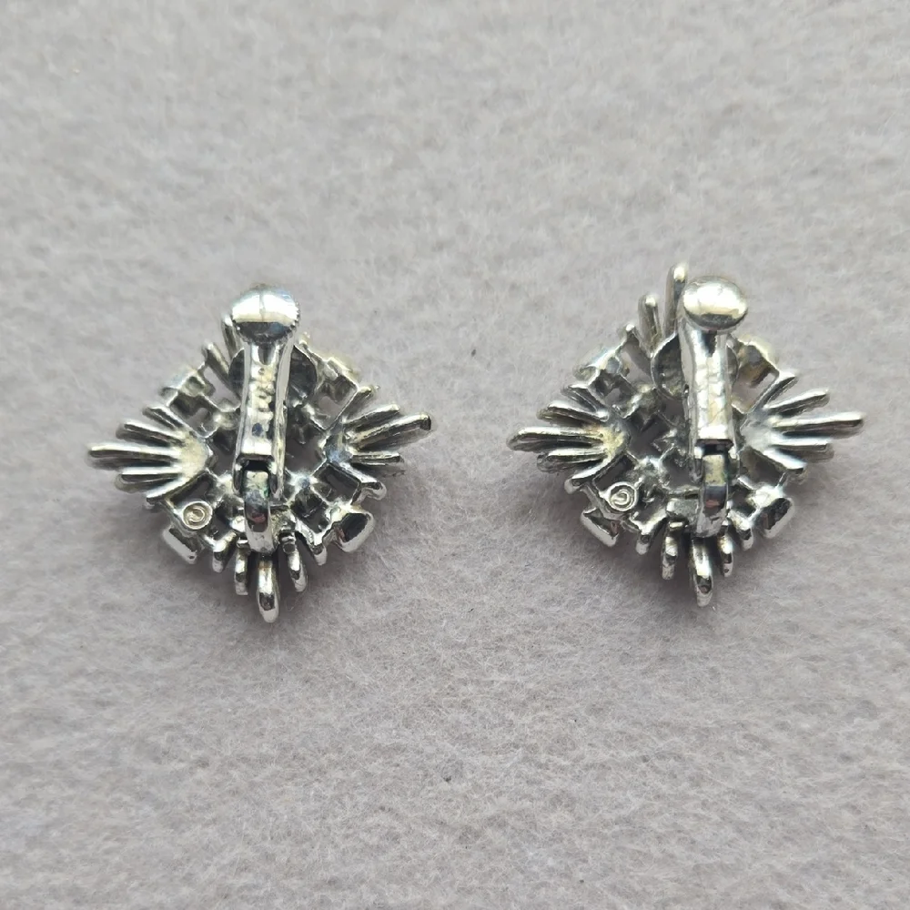 Coro Silvertone 60's Geometric Earrings 1